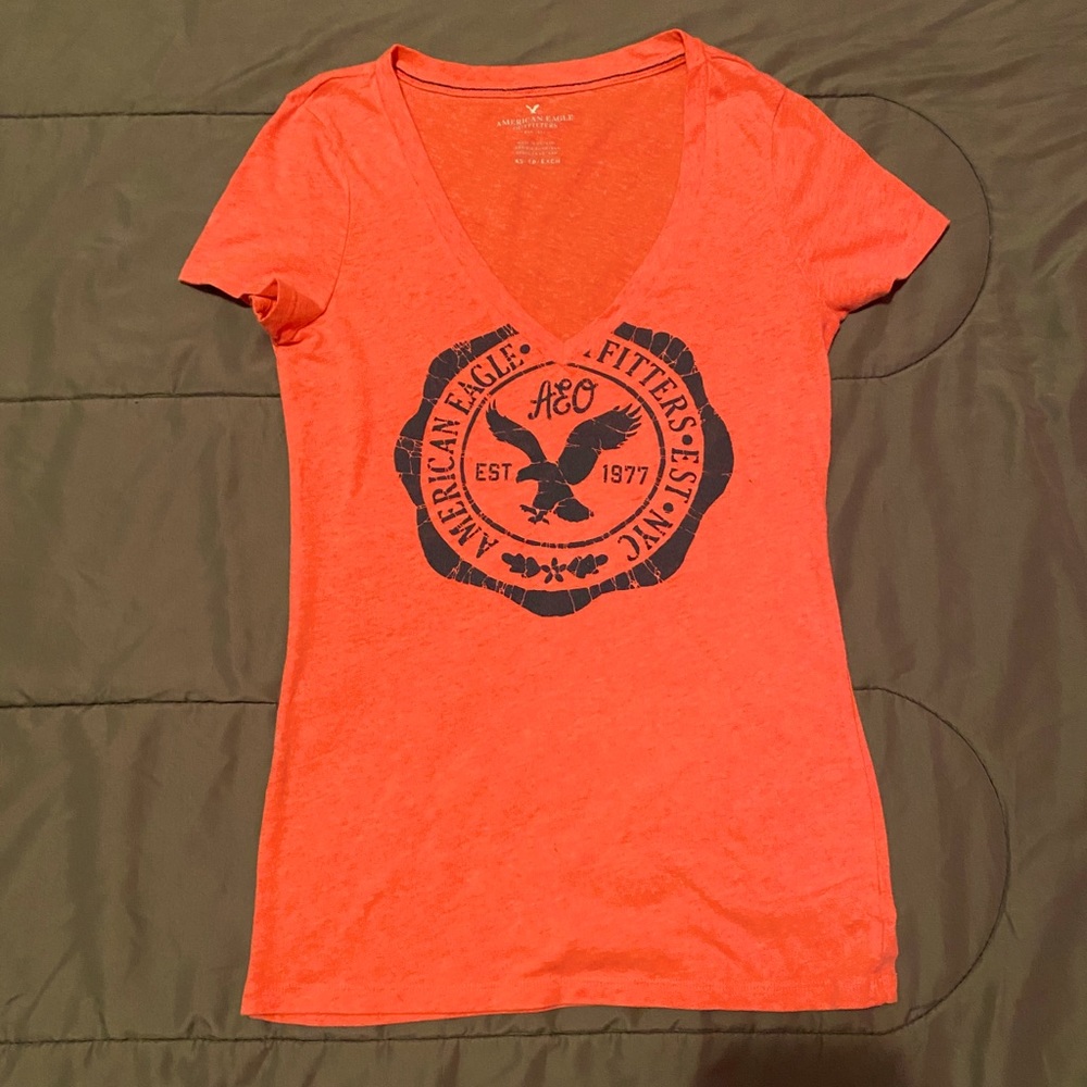Women’s American Eagle Outfitters t-shirt